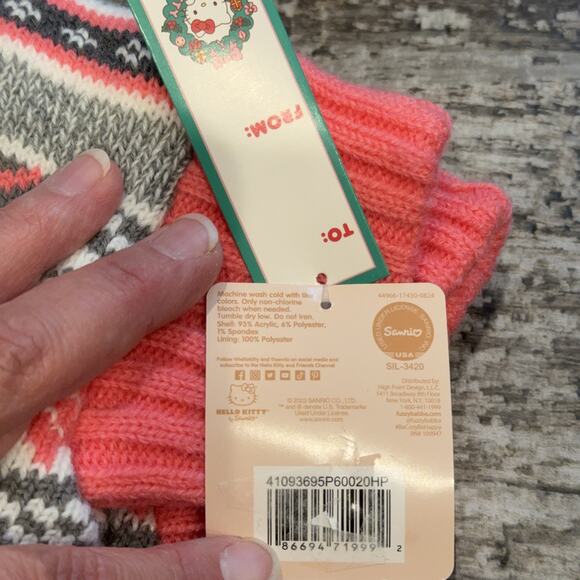 Hello Kitty Slipper Socks Size 4-10 Pink Gray Winter Faux Fur Gift Cozy Soft NWT - Picture 3 of 7